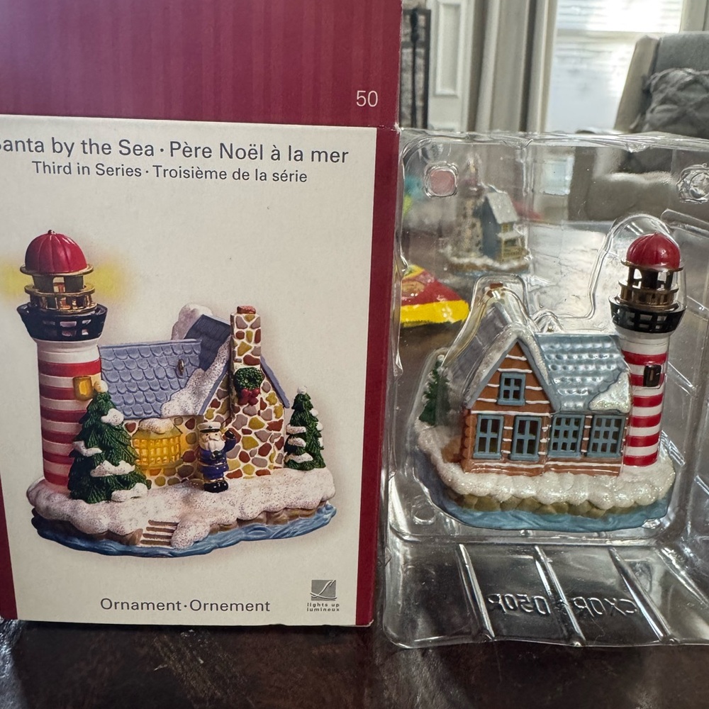3 Carlton Cards Heirloom Santa by the Sea XmasOrnaments - vintage ceramic in box - Picture 6 of 8